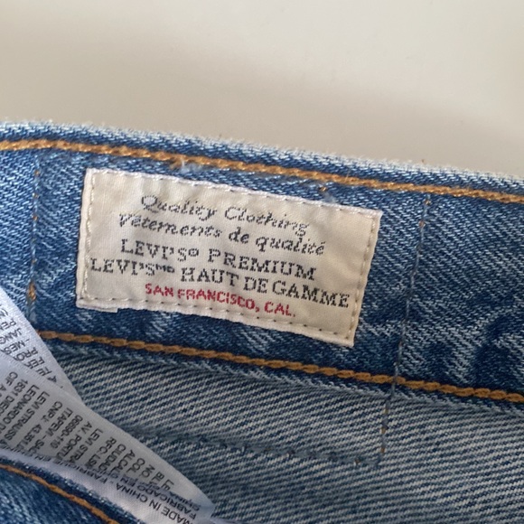 Levi’s 501 Denim Shorts - Picture 3 of 5